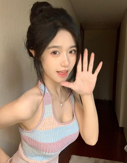 (AI换脸-绝)【花碎花】顶级黑丝美腿网红时间静止惨遭强暴！